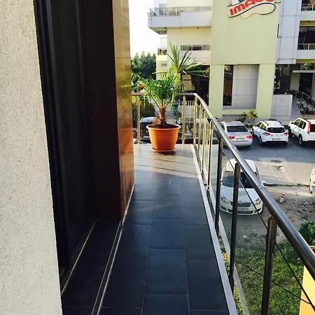 Ely Apartament *
